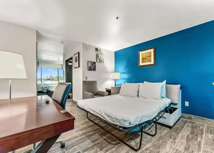 Metro Extended - King Apartment *